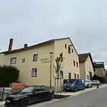 بيت ضيافة Gaestehaus Rachinger *